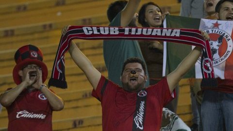 Un pequeño grupo de aficionados de Xolos también hizo el viaje a Sao Paulo, Brasil