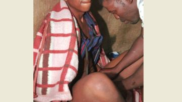 La circuncisión se practica en Sudáfrica como parte de un rito tradicional de paso a la edad adulta.