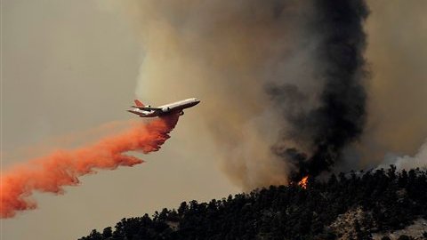 El 10 por ciento del incendio estaba controlado esta madrugada.