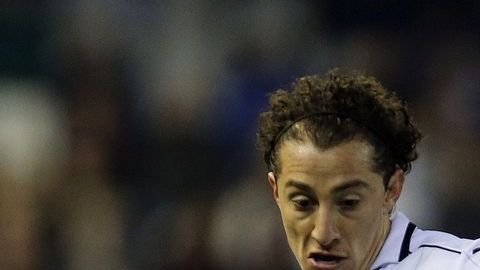El mexicano se está volviendo imprescindible para el Valencia.