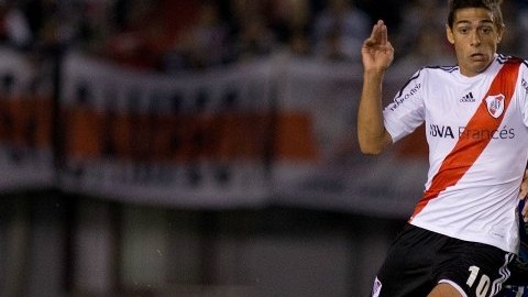 River Plate mantiene la lucha por el título en el fútbol de Argentina