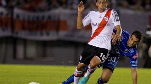 River Plate mantiene la lucha por el título en el fútbol de Argentina