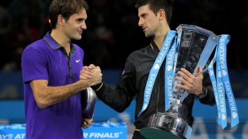 Nole (d) asegura que su rivalidad con Federer (i) es caballerosa y deportva.