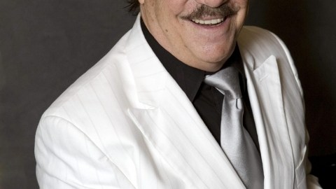 Larry Harlow actuará durante el congreso.