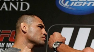 Viejos conocidos: Caín Velásquez y 'Bigfoot' Silva se miden de nuevo hoy en Las Vegas.