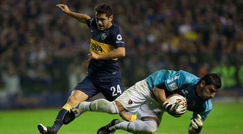 Newell's golea a Boca y saca ventaja en el torneo.