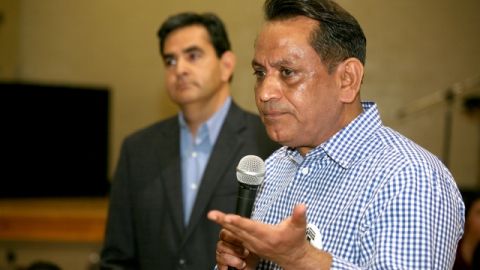 4/27/13---LOS ANGELES----Gil Cedillo (R) and Jose Gardea participate in the council district 1 debate at the Highland Park Recreation Center in Los Angeles. The debate was held in Spanish to help the community understand how the candidates intend to address the challenges affecting the Northeast Los Angeles area. (Photo by Aurelia Ventura/La Opinion)