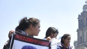 Activistas y familiares de desaparecidos participan en una jornada de protestas en Ciudad de México y se anuncian varias movilizaciones en diferentes estados de México que concluirán el 1ro. de junio.