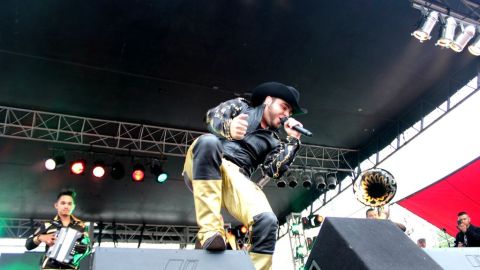 Grupo Kual, Luis Coronel, Gerardo Ortiz, La Arrolladora Banda El Limón de René Camacho y Voz de Mando en Plaza Garibaldi