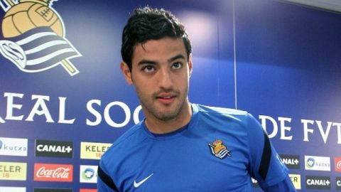 Carlos Vela estará con la Real Sociedad  en La Coruña.