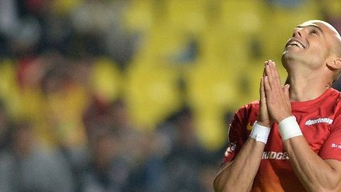 Carlos Ochoa jugó con Monarcas Morelia en el Apertura 2012 y el Clausura 2013