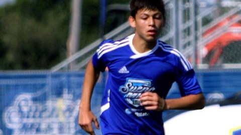 Alex Soto, ganador de Sueño MLS 2013, en el complejo del Galaxy de Los Angeles.