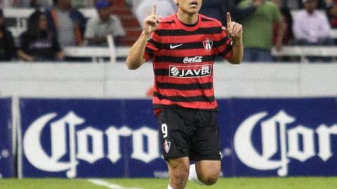 Bravo jugó para el odiado rival, Atlas, el torneo anterior.