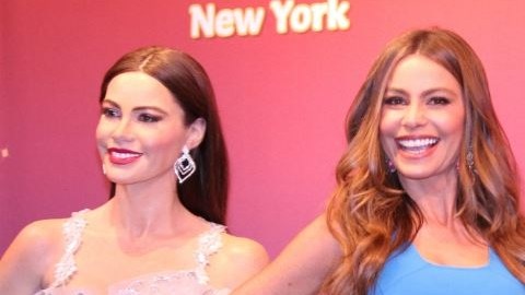 La figura con el vestido plateado se verá en la sucursal del museo de Nueva York mientras que la otra se exhibirá en el Tussaud de Las Vegas.