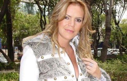 Aline Hernández tiene dos costillas fisuradas.