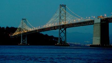 Perspectiva de 'Las Luces de la Bahía', desde San Francisco a Treasure Island.