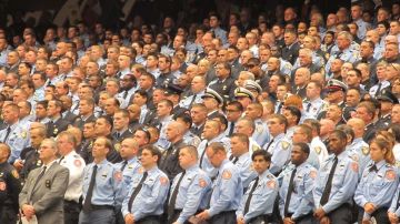 Miles de bomberos de todo el país llegaron a Houston para rendir honores a sus cuatro compañeros caídos,