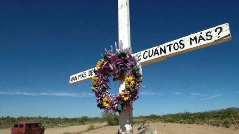 La carretera de peaje de Altar, Sonora a Sasabe, Sonora, en México se utiliza con frecuencia para transportar migrantes que esperan cruzar la frontera y entrar en Estados Unidos.