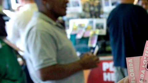 Bajo la ley de ese estado, el ganador o ganadora no pueden permanecer en el anonimato.