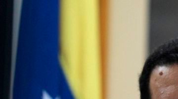 El fallecido presidente venezolano Hugo Chávez fue galardonado por un jurado integrado por periodistas y académicos vistos como partidarios de su gobierno.