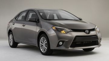 Presnetaron la versión 2014 del nuevo Toyota Corolla LE, aquí en su versión Eco