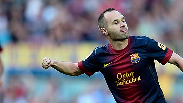 Andrés Iniesta declaró al diario español El País que el estratega portugués José Mourinho "ha hecho mucho daño al futbol" de España.