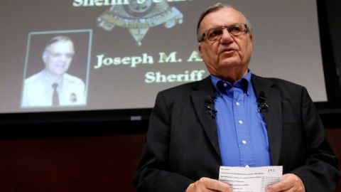 El sheriff  Joe Arpaio en conferencia relacionada con narcotráfico.