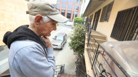Alfredo Criollo es familiar de dos de las víctimas, Carlos Navarro Franco (que falleció) y su hija Marcela.