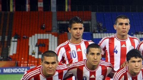 Imagen de archivo de los jugadores de Paraguay previo por el Campeonato Sudamericano Sub'20. EFE/Archivo