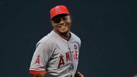 Aybar pega triple con casa llena y Angelinos gana