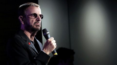 Ringo Starr, ayer, durante la presentación de su exhibición en el Museo del Grammy. El exBeatle habló con los medios de su carrera y del legado de la banda.