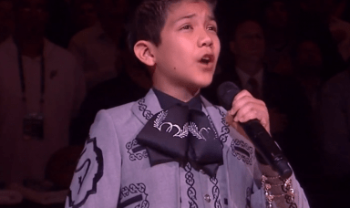 El niño Sebastien de la Cruz es oriundo de San Antonio Texas y fan de los Spurs