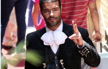 Pablo Montero Pablo Montero canceló sus vacaciones para viajar a Torreón con su familia.