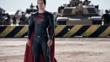 Henry Cavill  destaca en su doble papel de Superman y Clark Kent en 'Man of Steel'.