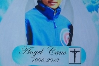Ángel Cano lo describieron como un joven con energía, motivador, chistoso, coqueto y cantautor.