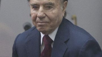 Carlos Menem fue sentenciado a  siete años en prisión.