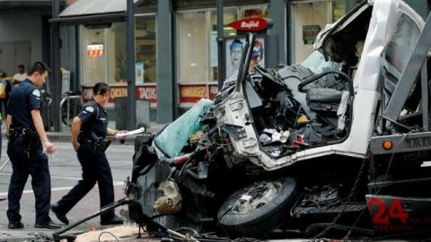 El accidente ocurrió en South Broadway y los dos vehículos quedaron muy dañados.