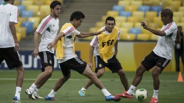 Los jugadores de la selección mexicana de fútbol, durante un entrenamiento del equipo en el estadio de Maracaná