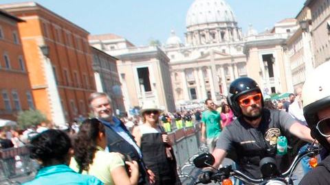 Los motociclistas llegaron de todas partes del mundo al Vaticano.