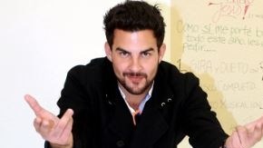 Bazúa confirmó que mantiene una relación con Paulina Rubio aunque nada formal.