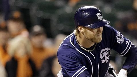 Cashner ejecuta el toque productor con el que Padres venció a Gigantes.