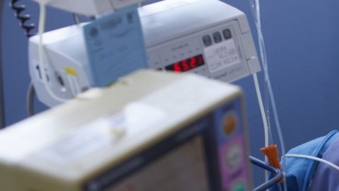 Aunque permanece en intensivo, Rosalía sigue luchando con una voluntad inquebrantable.