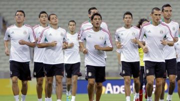 Los jugadores de la selección mexicana tuvieron salidas con permiso, asegura Héctor González Iñárritu