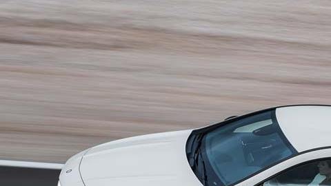 Mercedes-Benz CLA 45 AMG, el deportivo que no pierde la clase en ningún momento.