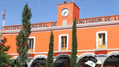 Pedro García emigró a Ontario, donde sufrió parálisis temporal sin atención médica.