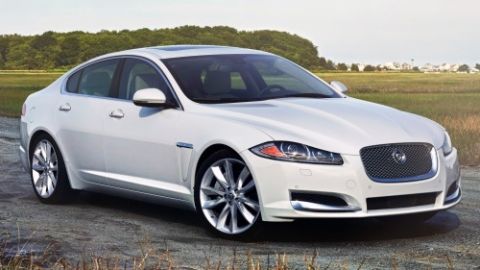 El Jaguar XF compite entre los grandes de lujo.