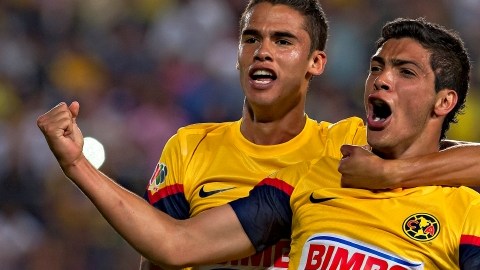 A Raúl Jiménez y Diego Reyes (izq.) les gustó jugar en la Copa Confe- deraciones y ahora se ilusionan con volver a Brasil en el 2014.