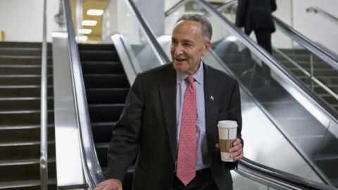 El senador Charles Schumer afirma que hay fuerte apoyo bipartidista; confía en que votación influya en la Cámara de Representantes.