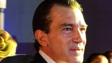 "¡Qué manía tienen de ponerme a cantar!, pero por la gala hago lo que sea, dijo el actor.