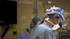 El plan presupuestal  de California contempla extender el Medi-Cal a los mayores de 26 a 49 años. (